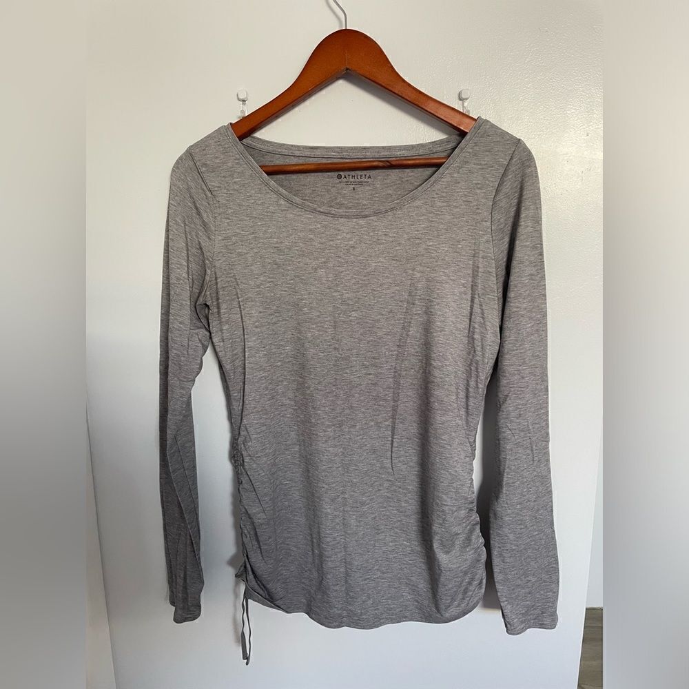 Athleta maternity size small full sleeves t shirt
